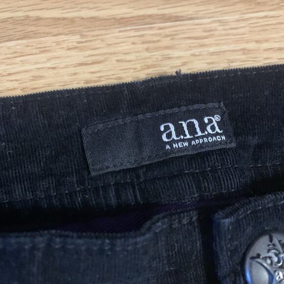 A.N.A. Black Low-Rise Corduroys, Size 12 Skinny - Picture 4 of 8